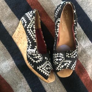 Toms Wedges